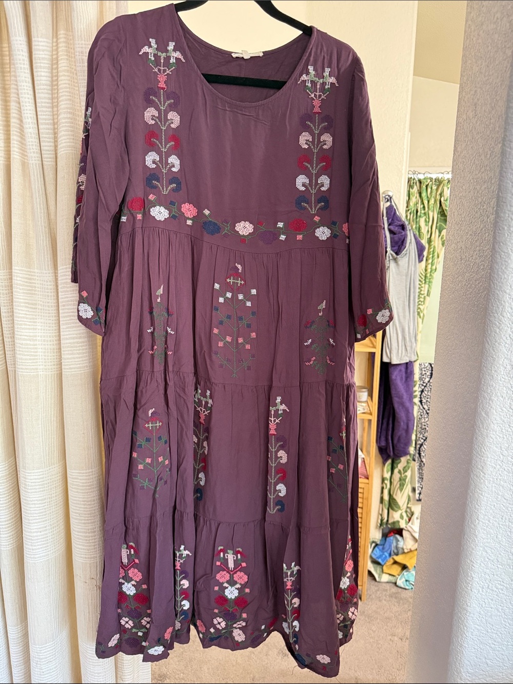 tea n rose Embroidered Long Sleeve Midi Dress - Plum - Picture 1 of 2